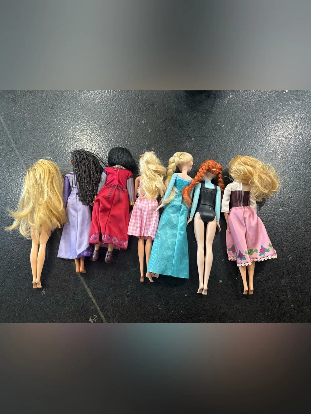 Lot of Disney Princess and Barbie Dills